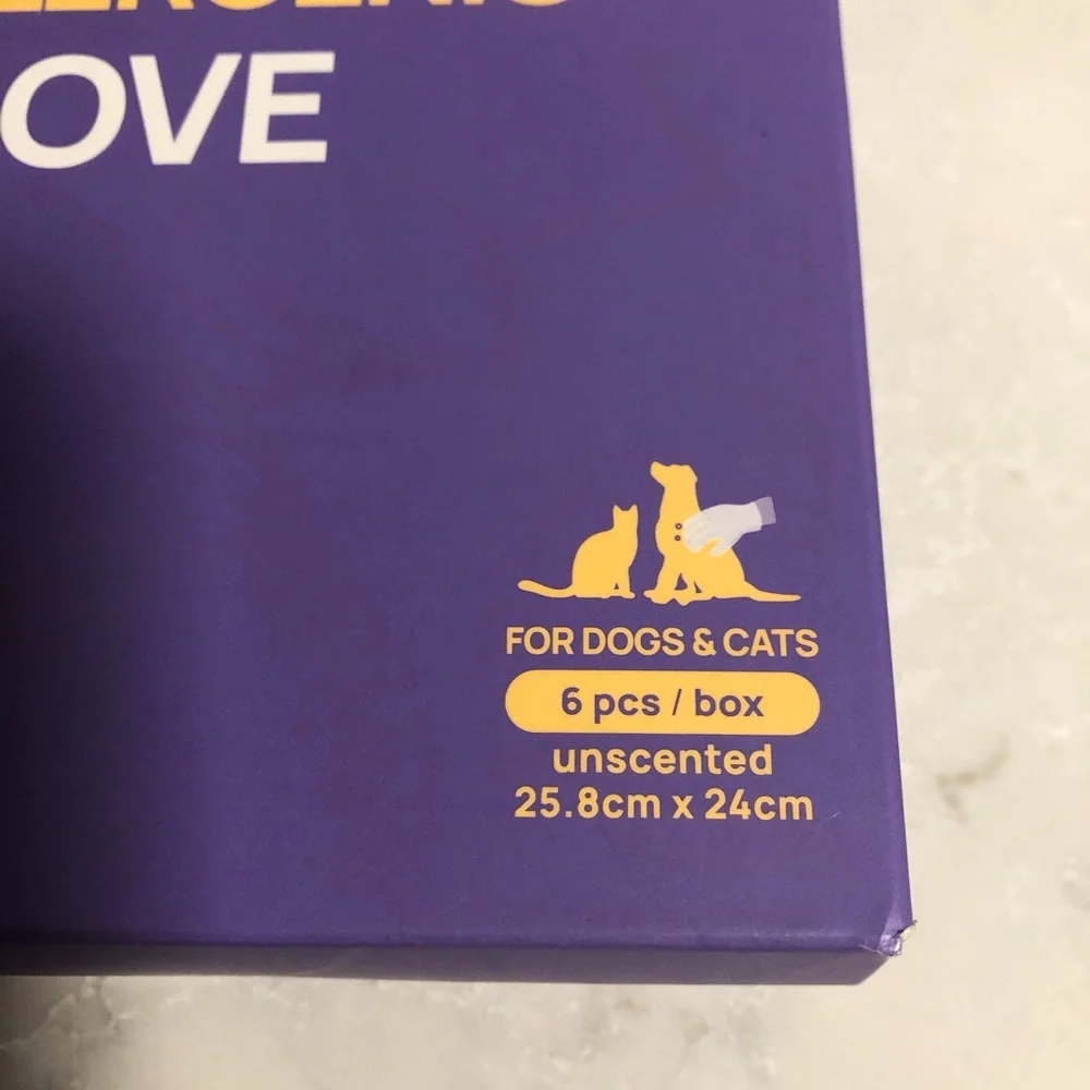 NWOT H.I.C.C Pet Hypoallergenic Pet Glove Wipes. Dogs or cats. 6 pcs. Unscented